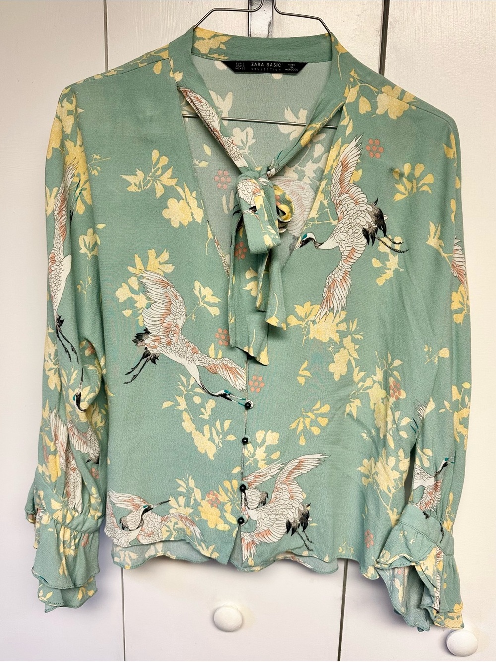 Zara Green Crane floral small Tie-Neck Blouse ruffle sleeves boho